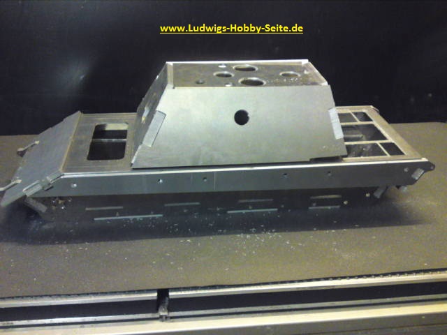 E 100 scale turm